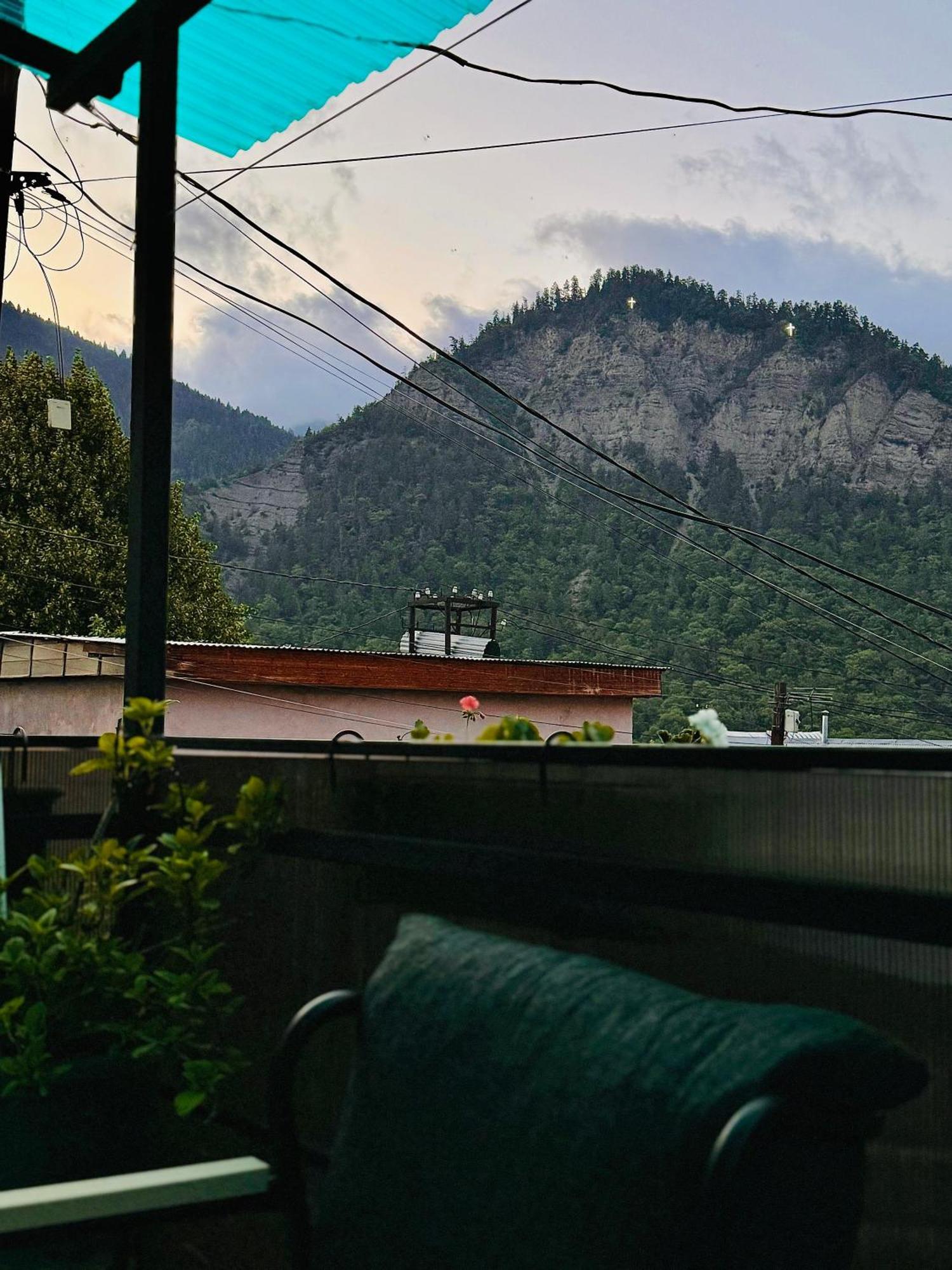 Happy Home Bordzjomi Buitenkant foto